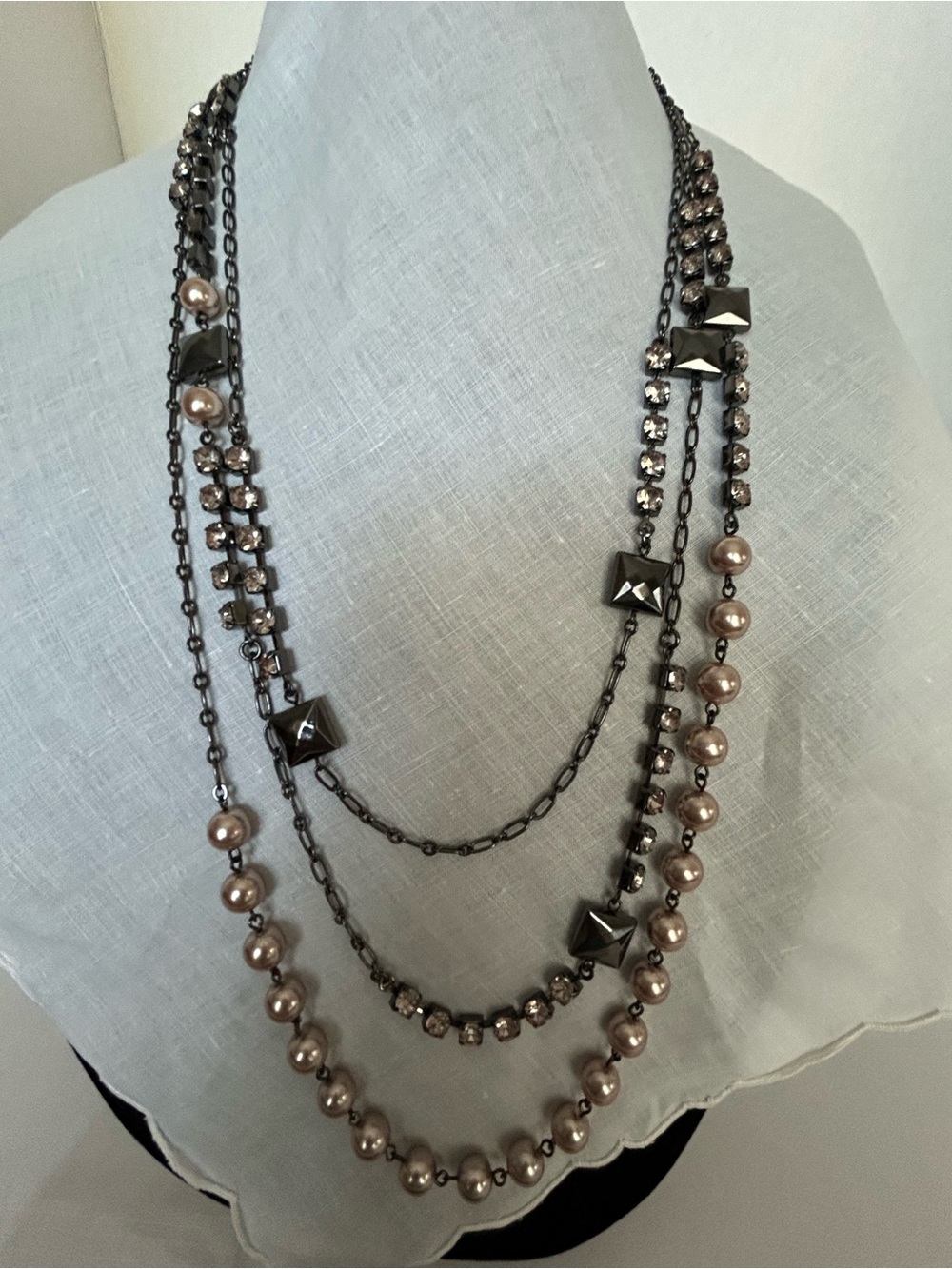 LOFT Multi-Strand Pearl and Hematite Chain Necklace - Taupe and Gunmetal (6)